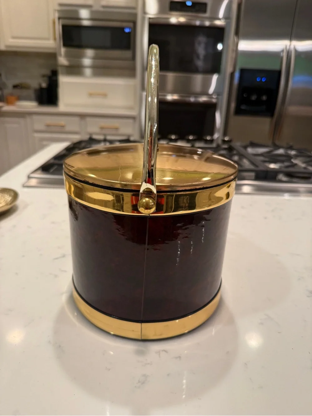 Kraftware Faux Wood Ice Bucket Gold Tone Lid Handle & Tongs Mid Century Barware